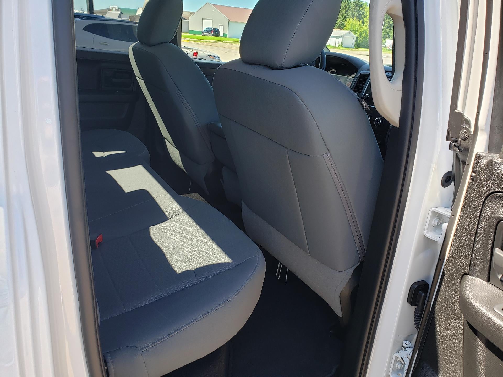 2019 RAM 1500 Classic Express 4x4 Quad Cab 6'4" Box
