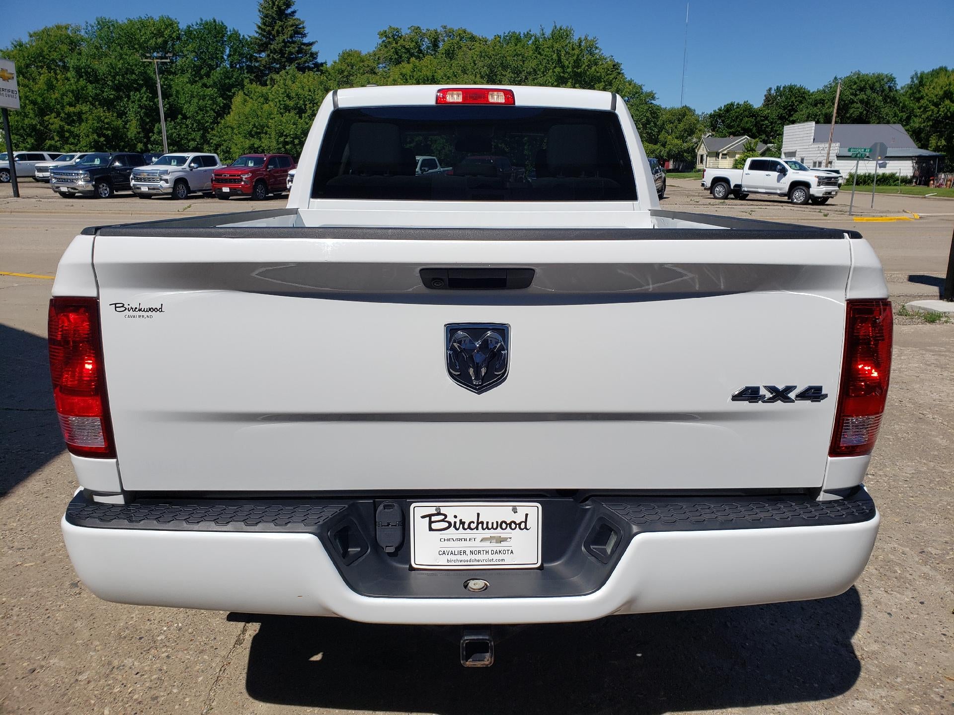 2019 RAM 1500 Classic Express 4x4 Quad Cab 6'4" Box
