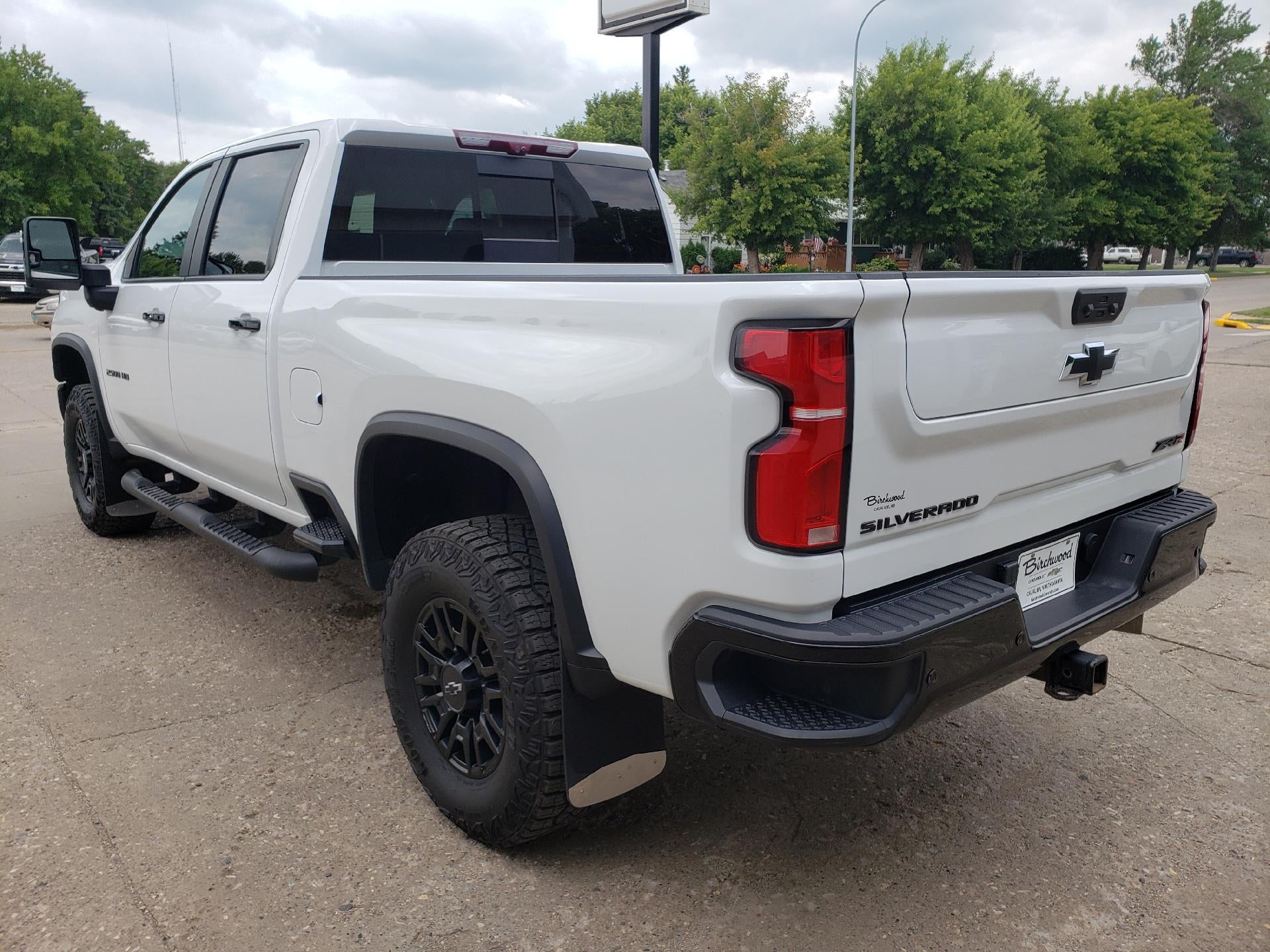 2024 Chevrolet Silverado 2500 HD Crew Cab Standard Box 4-Wheel Drive ZR2