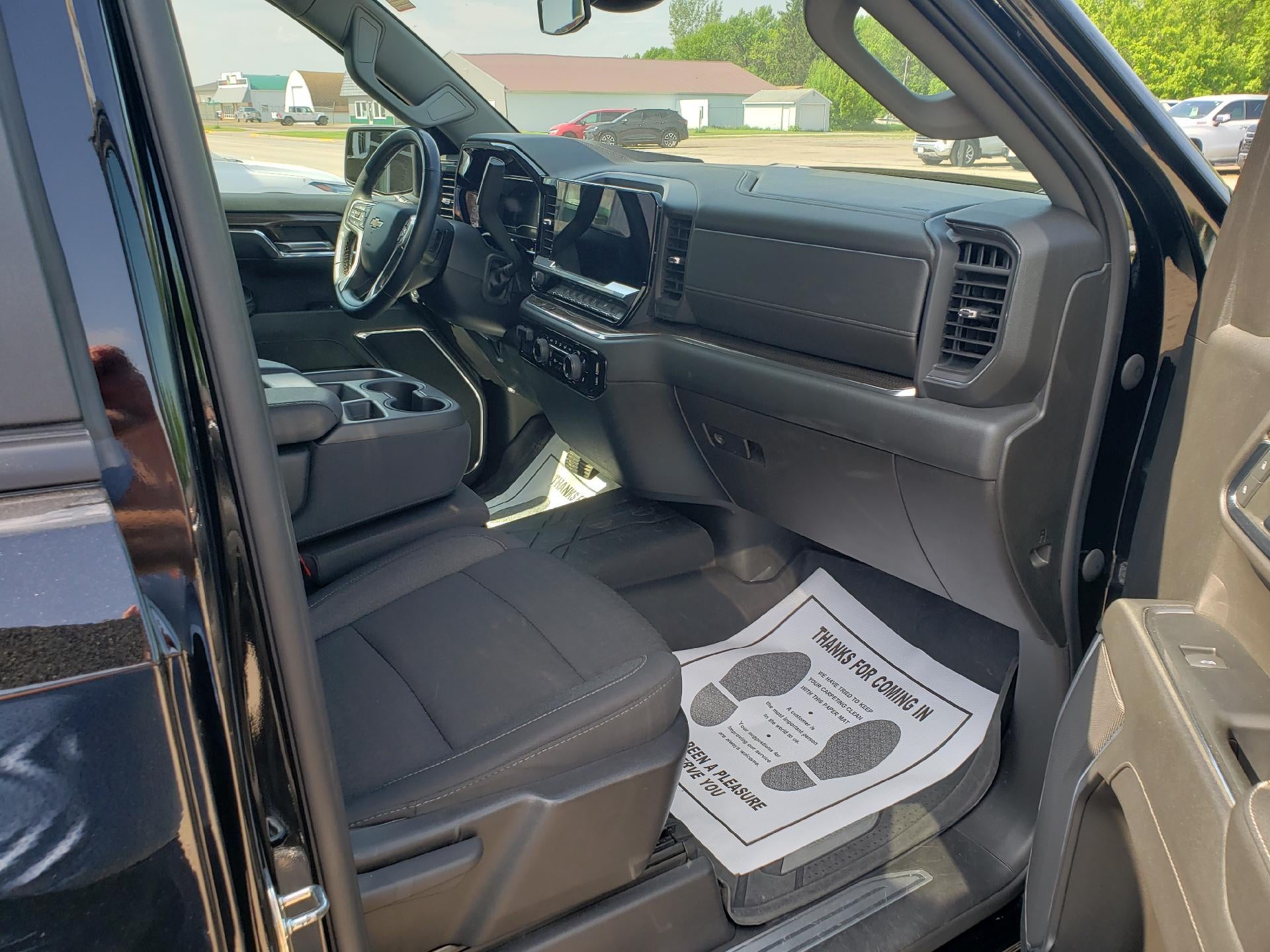 2023 Chevrolet Silverado 1500 Crew Cab Short Box 4-Wheel Drive LT 1LT