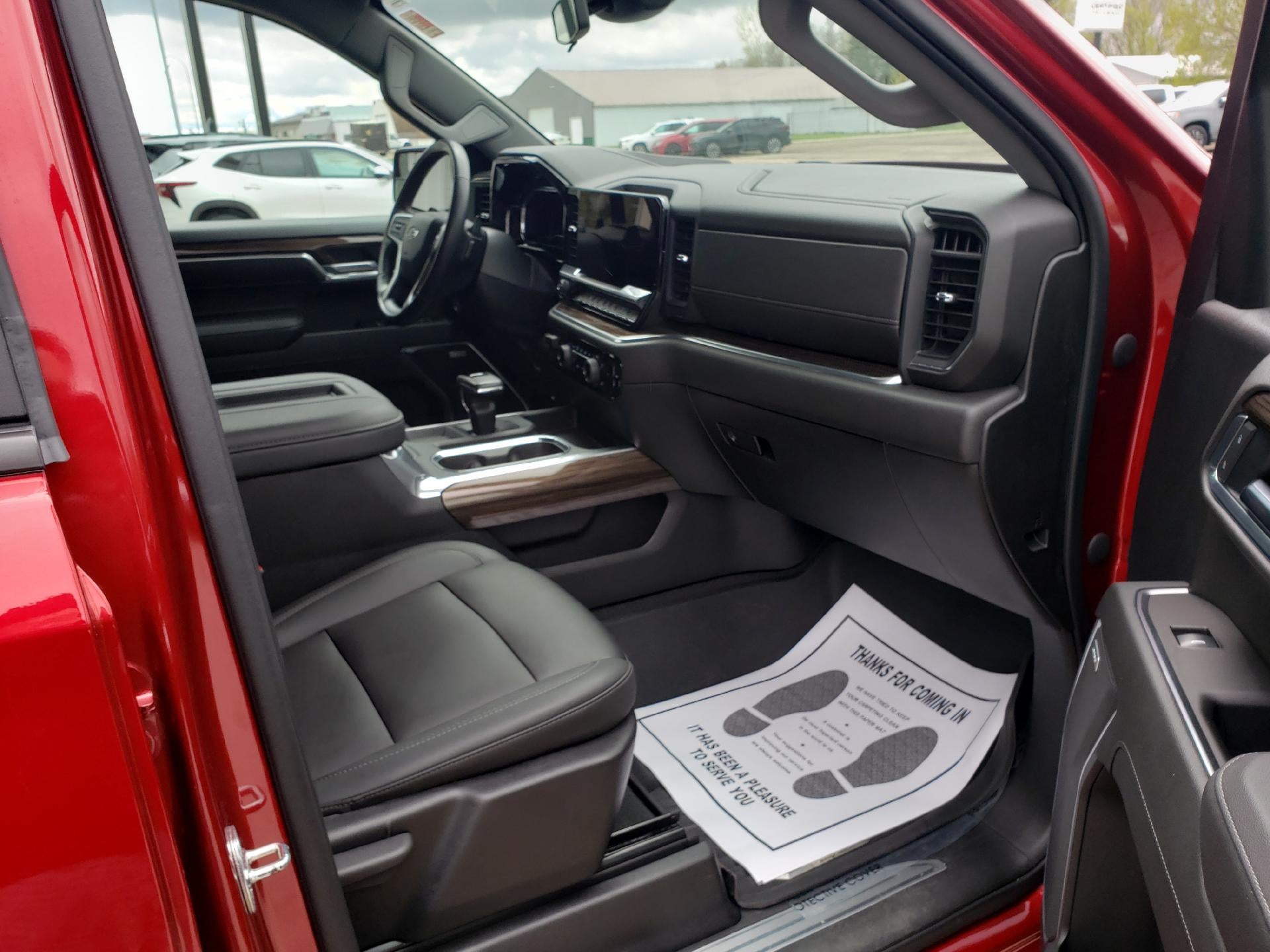 2022 Chevrolet Silverado 1500 Crew Cab Standard Box 4-Wheel Drive RST