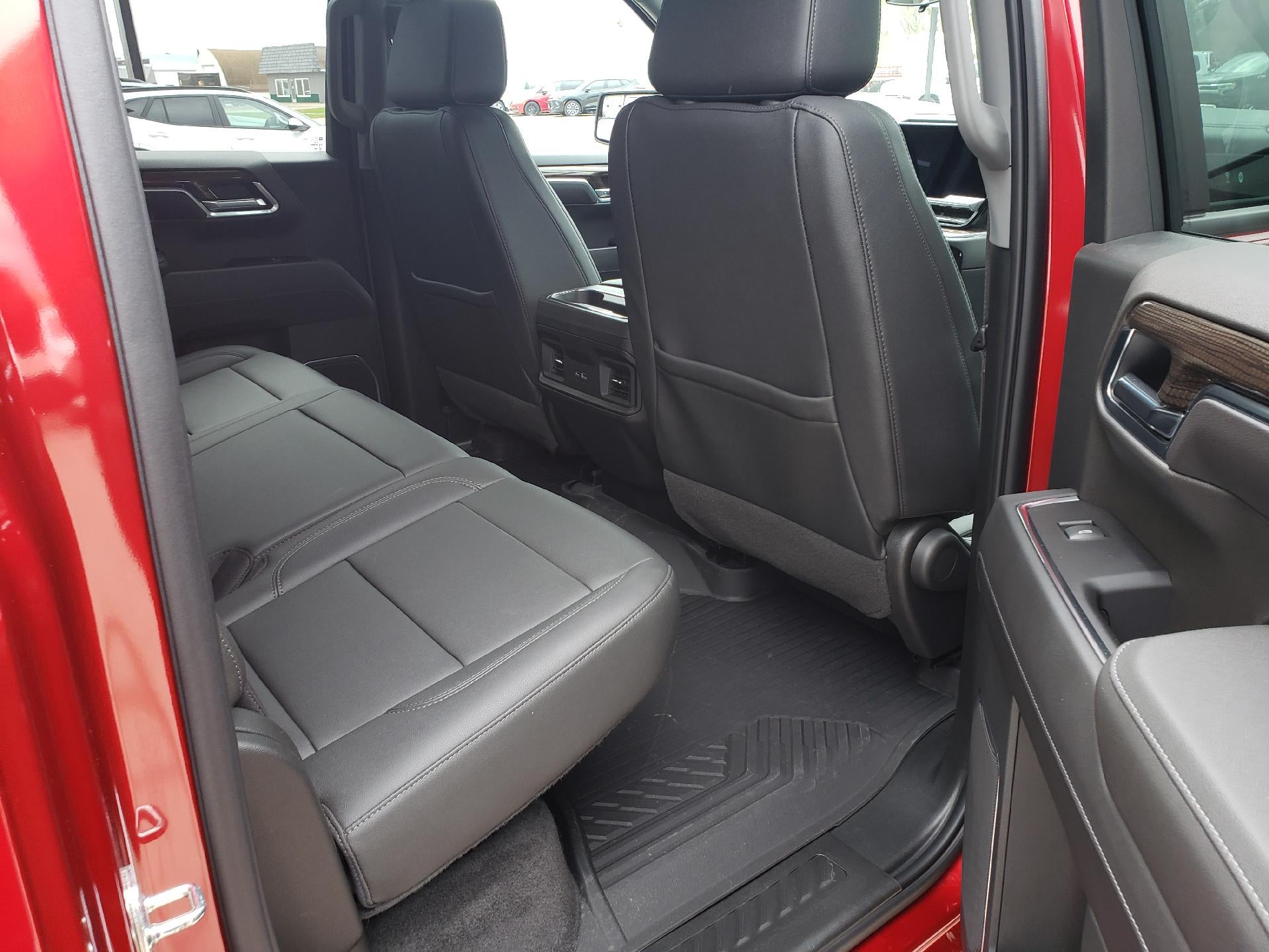2022 Chevrolet Silverado 1500 Crew Cab Standard Box 4-Wheel Drive RST