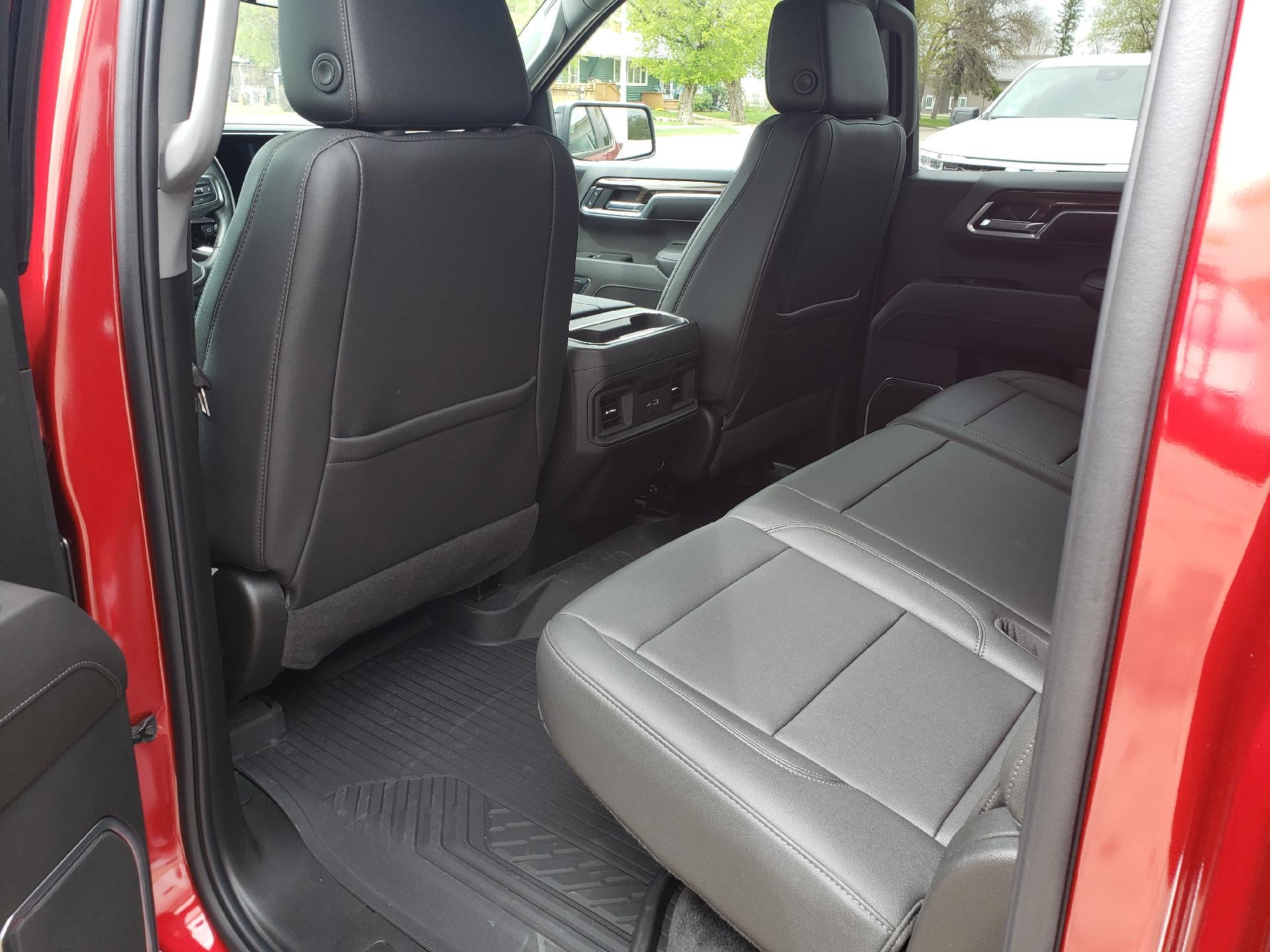 2022 Chevrolet Silverado 1500 Crew Cab Standard Box 4-Wheel Drive RST