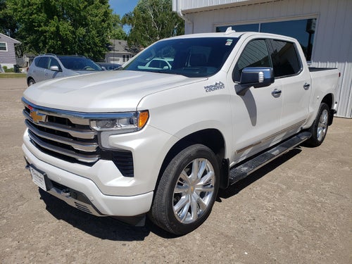2022 Chevrolet Silverado 1500 Crew Cab Short Box 4-Wheel Drive High Country