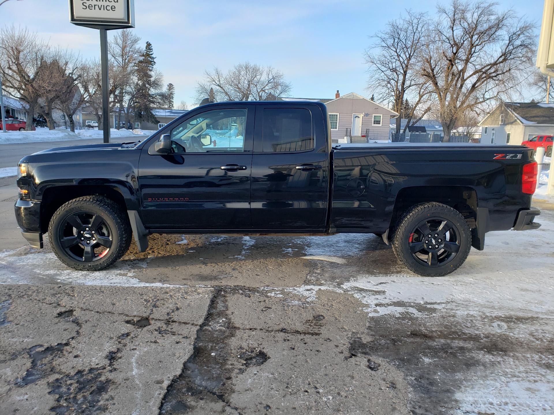 2018 Chevrolet Silverado 1500 Double Cab Standard Box 4-Wheel Drive LT Z71