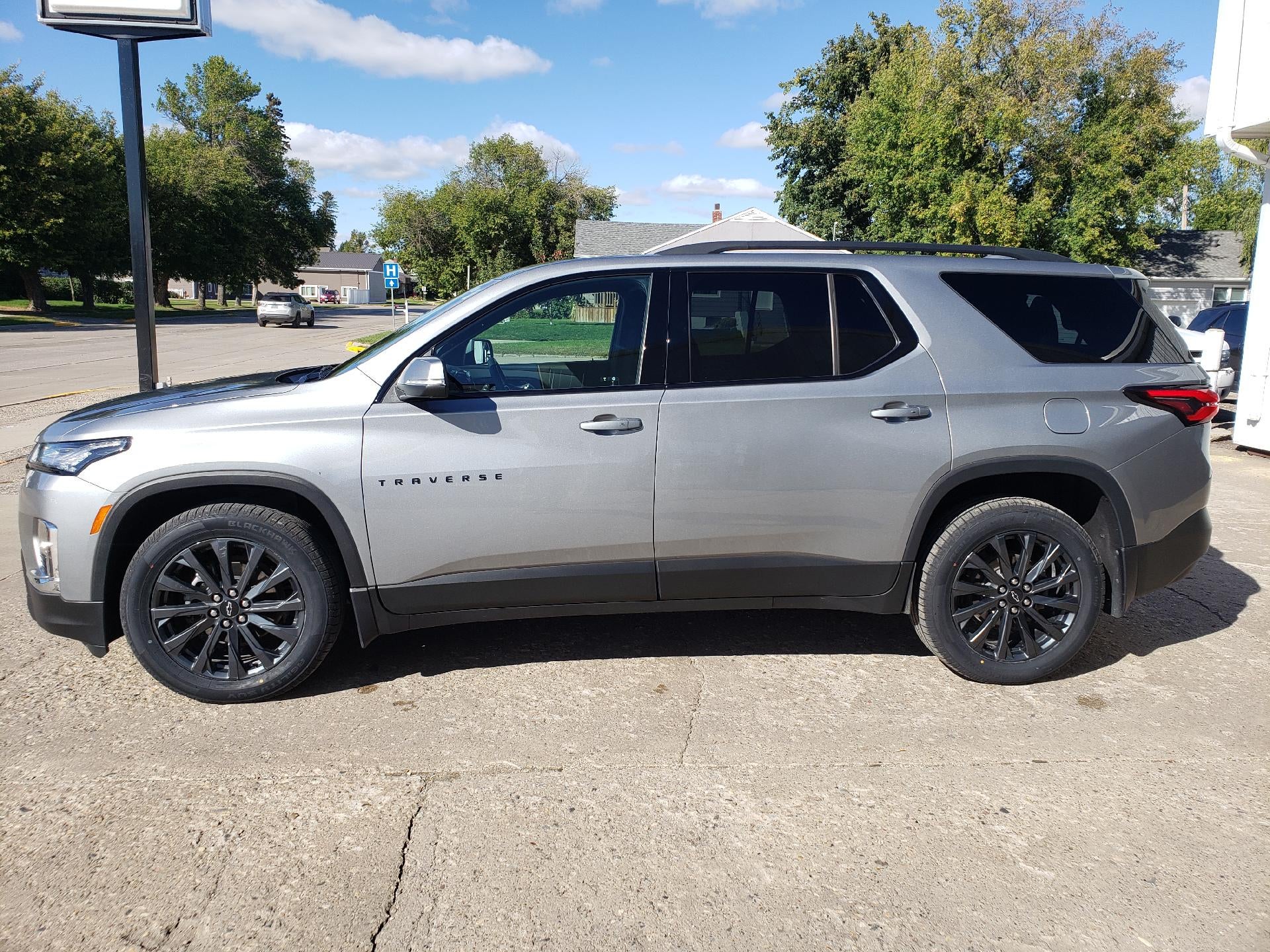 2023 Chevrolet Traverse AWD 2LT