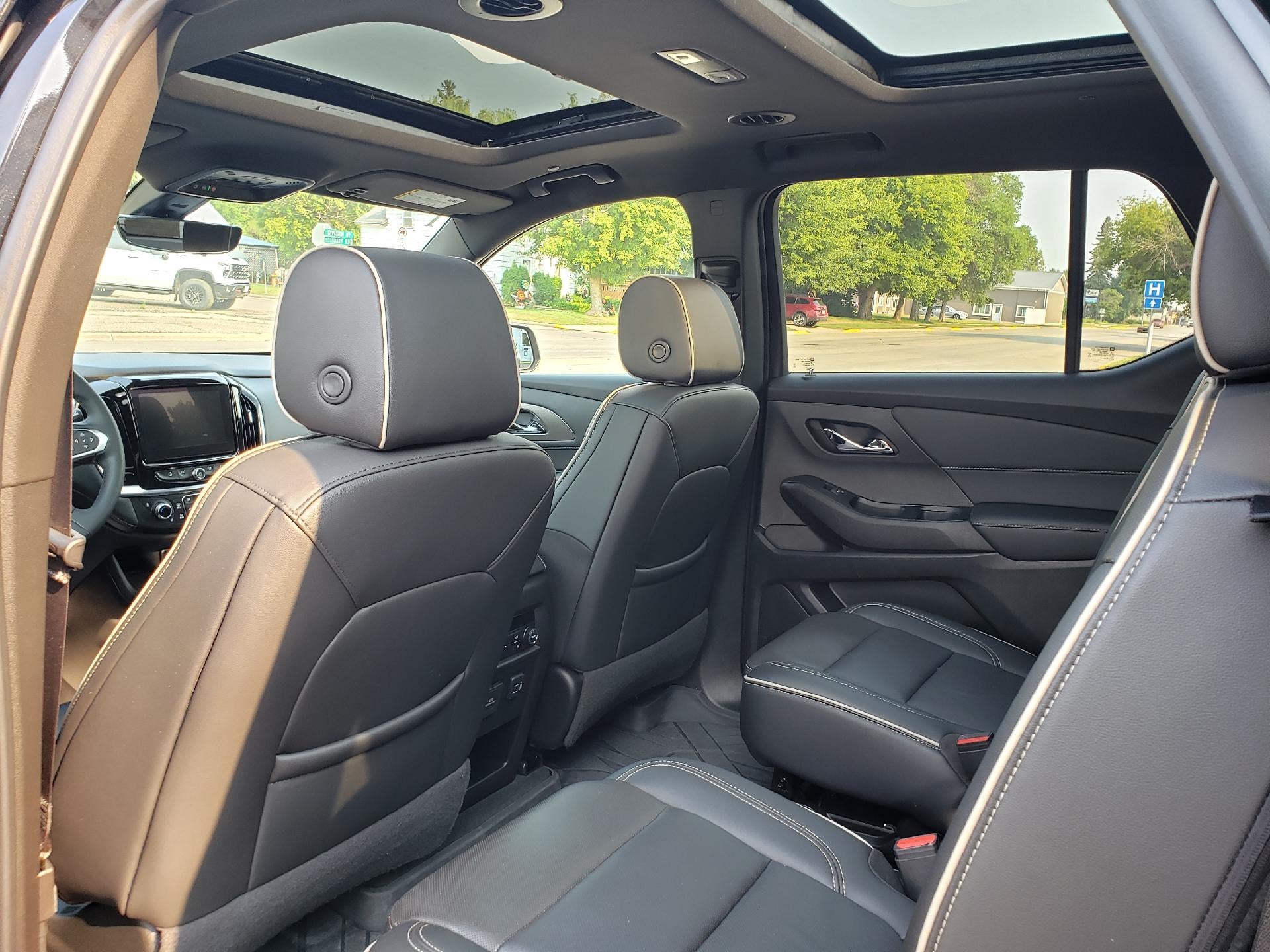 2023 Chevrolet Traverse AWD 1LZ