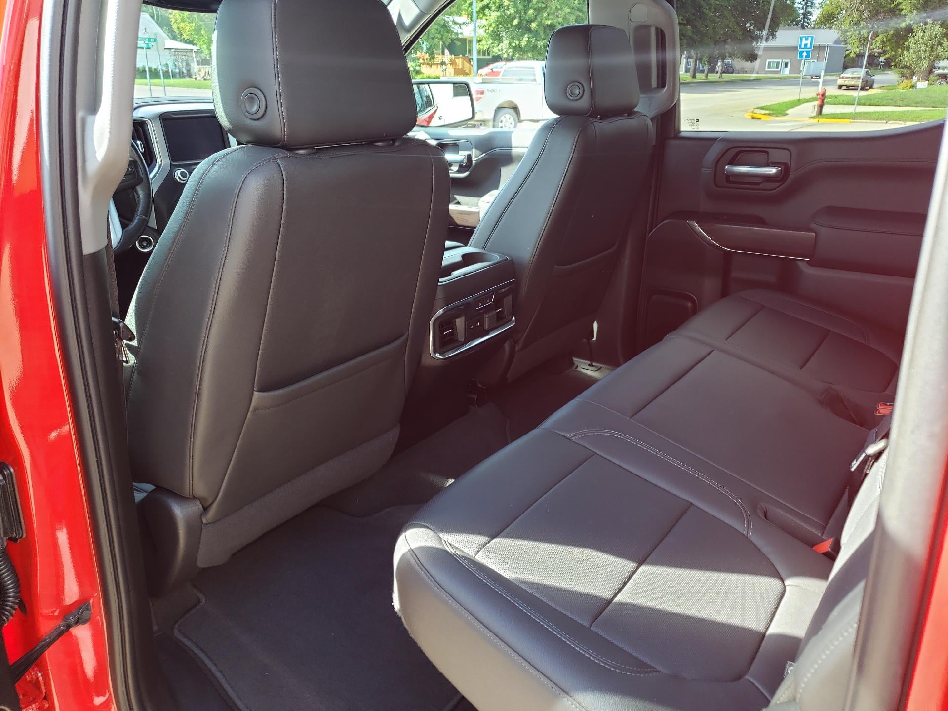 2021 GMC Sierra 1500 Crew Cab Short Box 4-Wheel Drive SLT