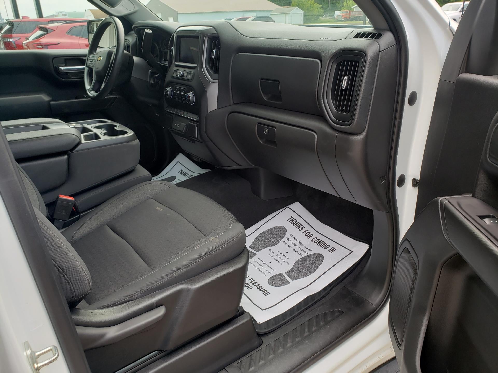 2022 Chevrolet Silverado 1500 Crew Cab Short Box 4-Wheel Drive Custom