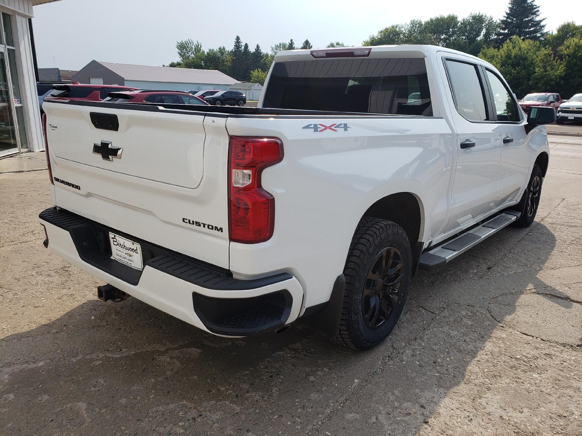 2022 Chevrolet Silverado 1500 Crew Cab Short Box 4-Wheel Drive Custom
