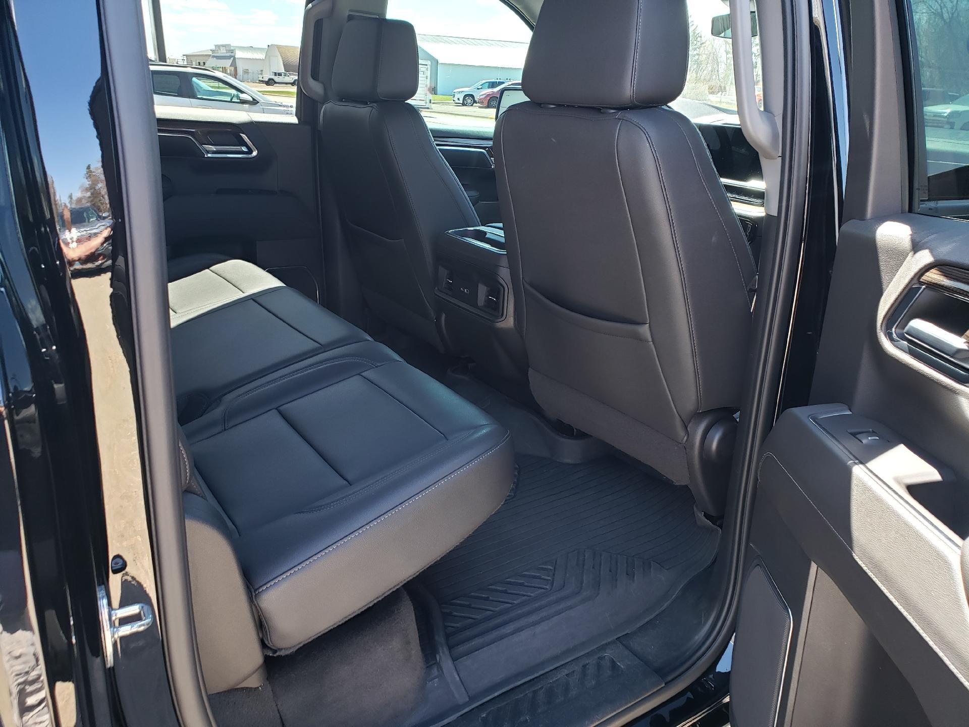 2022 Chevrolet Silverado 1500 Crew Cab Short Box 4-Wheel Drive RST
