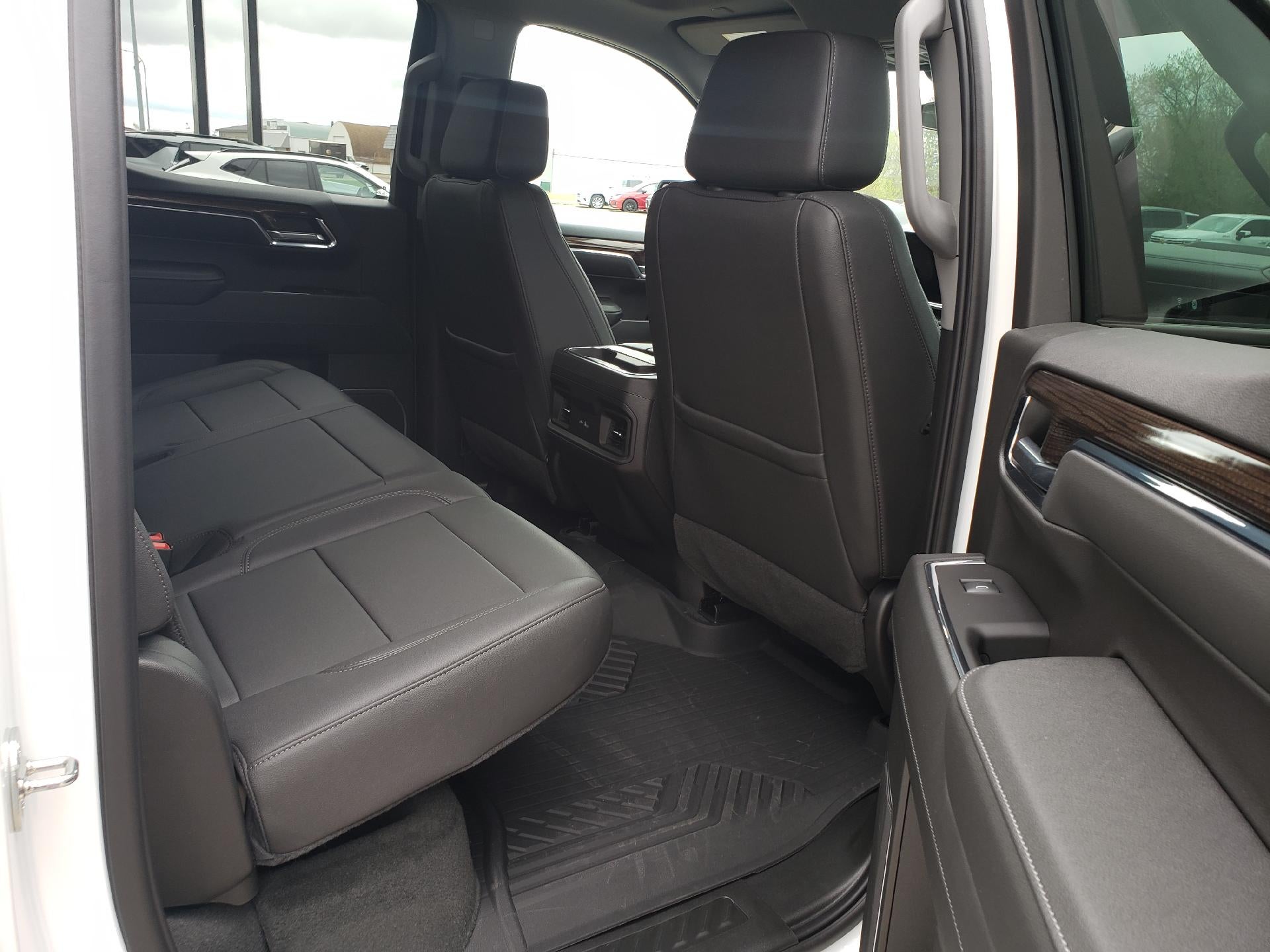 2023 Chevrolet Silverado 1500 Crew Cab Short Box 4-Wheel Drive LT Trail Boss