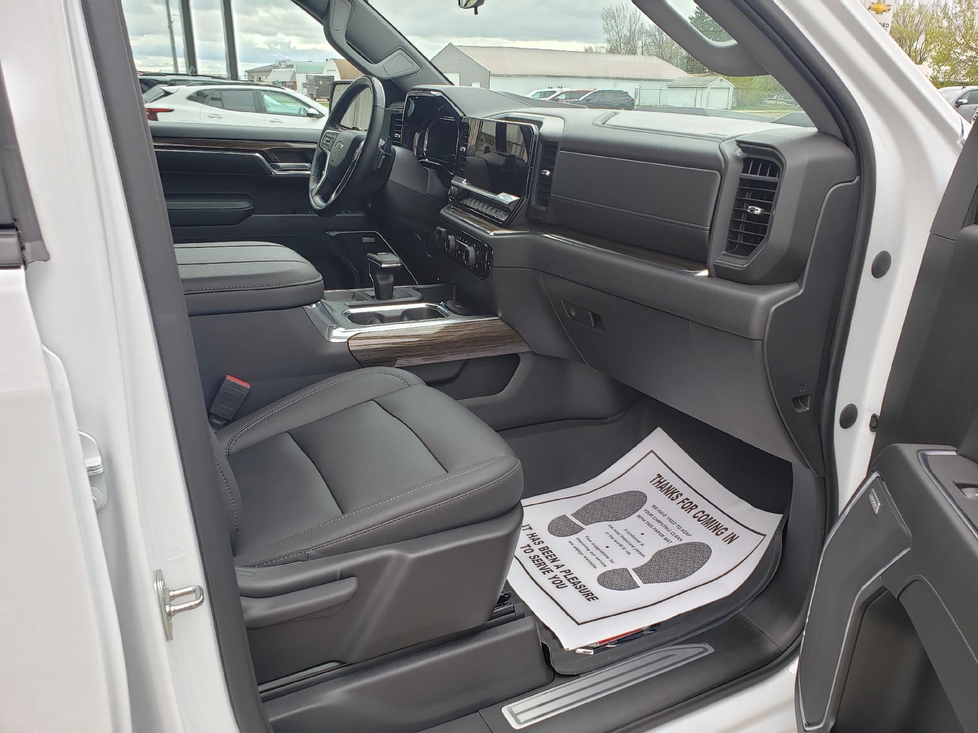 2023 Chevrolet Silverado 1500 Crew Cab Short Box 4-Wheel Drive LT Trail Boss