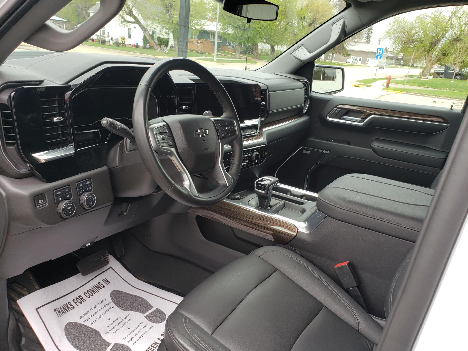 2023 Chevrolet Silverado 1500 Crew Cab Short Box 4-Wheel Drive LT Trail Boss