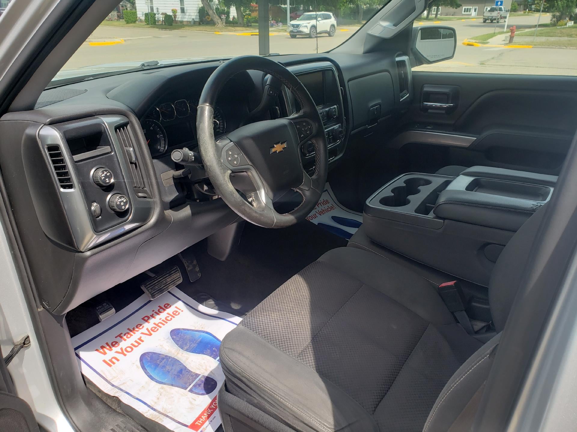 2014 Chevrolet Silverado 1500 Crew Cab Short Box 4-Wheel Drive LT w/1LT