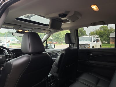 2020 Honda Pilot Touring 8-Passenger AWD